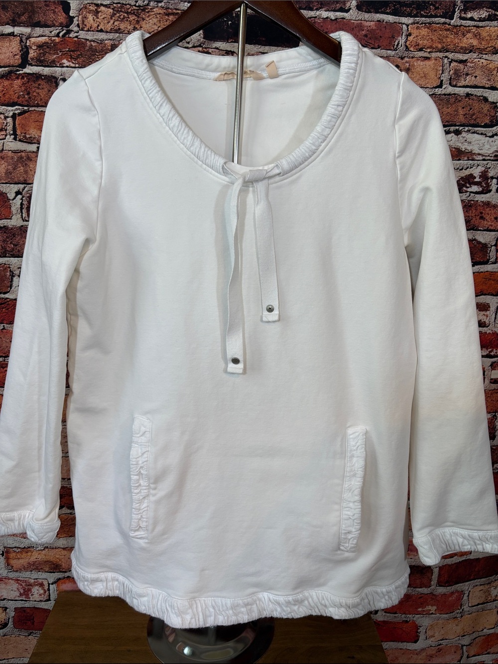 Soft Surroundings Soft White Long-Sleeve Pullover Ruched Details Tie Neck XL